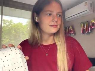 leorakorzep webcam model stream image