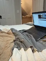 Pull_N_Tug1 webcam model stream image