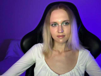 Mencia webcam bongacams model stream image