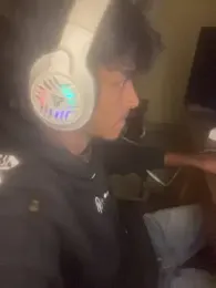 RavenKisses webcam model stream image