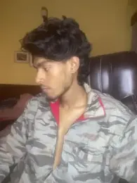 RavenKisses webcam model stream image