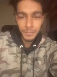 RavenKisses webcam model stream image