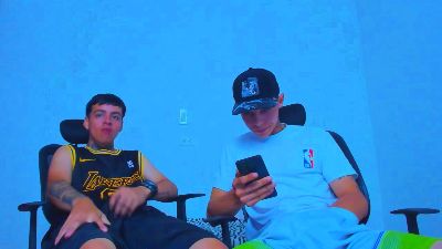 max_williamm webcam cam4 model stream image