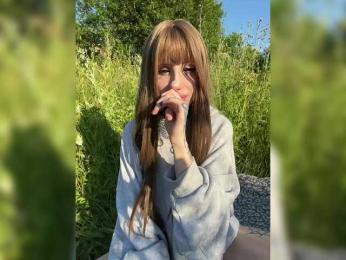 Nana-Brrrrr webcam model stream image