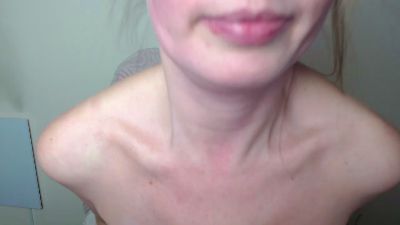 LiaHearts_ webcam model stream image