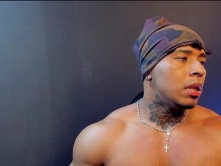 Bramdon Smith webcam flirt4free model stream image