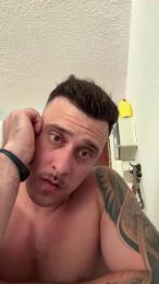 Elyoruga webcam model stream image