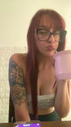 Taurina_azz webcam model stream image