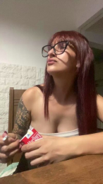 Taurina_azz webcam model stream image