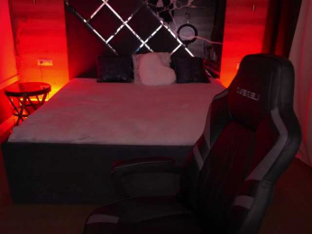 FataleNellie webcam model stream image