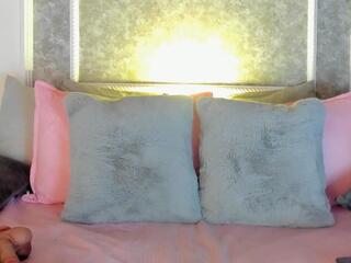 Victoria Lois webcam model stream image