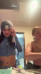Yourfavfem webcam model stream image