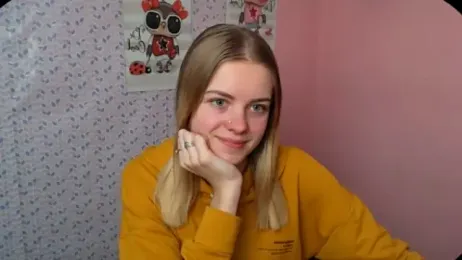 AliceFlirtt_ webcam model stream image