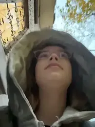 Baby_Tiny webcam model stream image