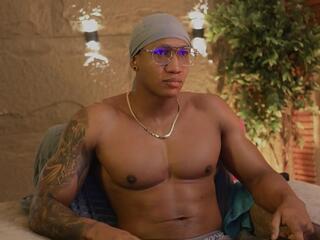 Logan Varela webcam model stream image