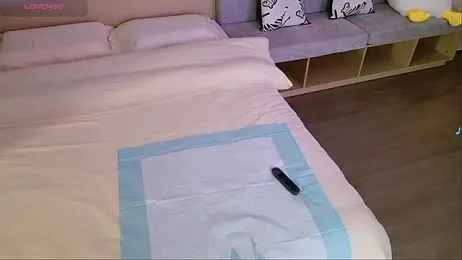 Lucky-baby webcam model stream image