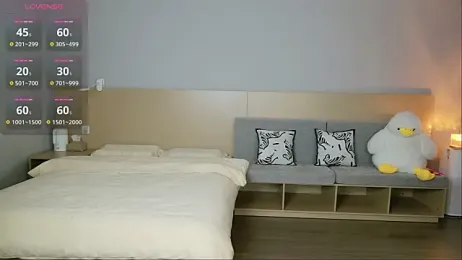 Lucky-baby webcam model stream image