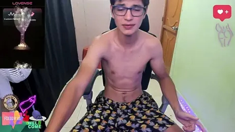 GoldenProject webcam model stream image