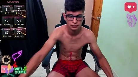 GoldenProject webcam model stream image