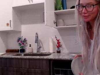 lilyyymonroee webcam model stream image