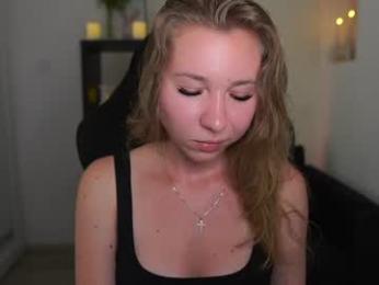 vivienvance18 webcam model stream image