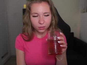 vivienvance18 webcam model stream image