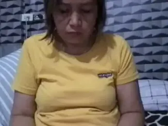 Lhadycarolyn webcam model stream image