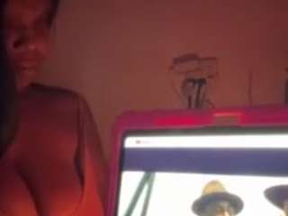 kitty-kash webcam model stream image