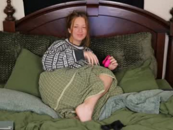 maevivant webcam model stream image