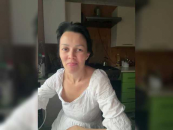 vik77777A webcam bongacams model stream image