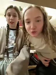 bambi_lu webcam stripchat model stream image