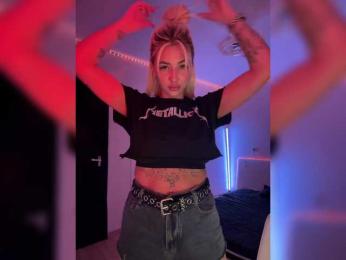 -AmazingBlonde- webcam model stream image