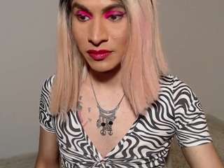 hugedanexxx webcam model stream image