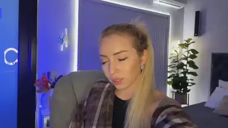 OhMyEmma webcam model stream image