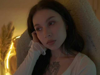 DramaQueen_ webcam model stream image