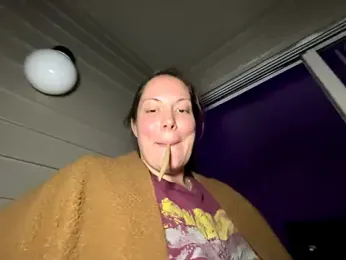 Thickarella420 webcam model stream image