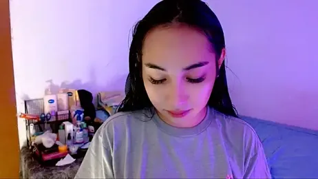 SweetLilly_18 webcam model stream image