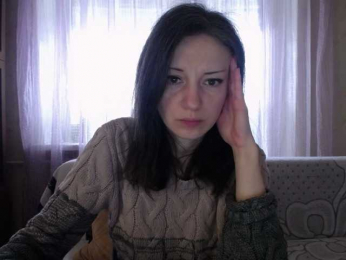 Helenne webcam model stream image