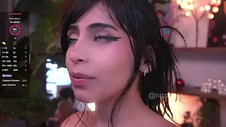 nicdani_1 webcam model stream image