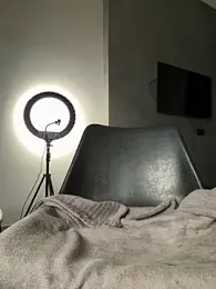 _Monic_ webcam model stream image