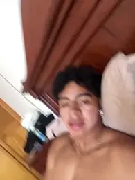 JoanG10 webcam model stream image