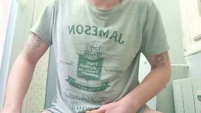 Hugedoee04 webcam model stream image