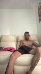 Miguelito43 webcam model stream image