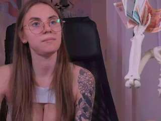 annastark webcam model stream image