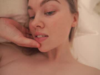 bibi_it_is webcam model stream image