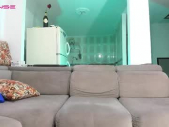 issalovexxx webcam model stream image