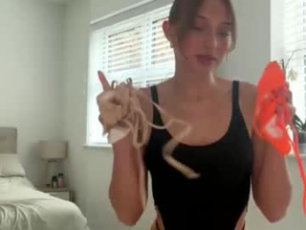 rosebella_ webcam model stream image