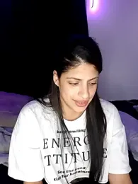 Shura_xxxBig webcam model stream image