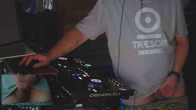 1st_omen webcam model stream image