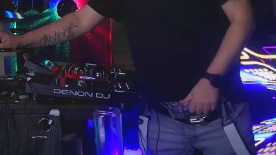 1st_omen webcam model stream image